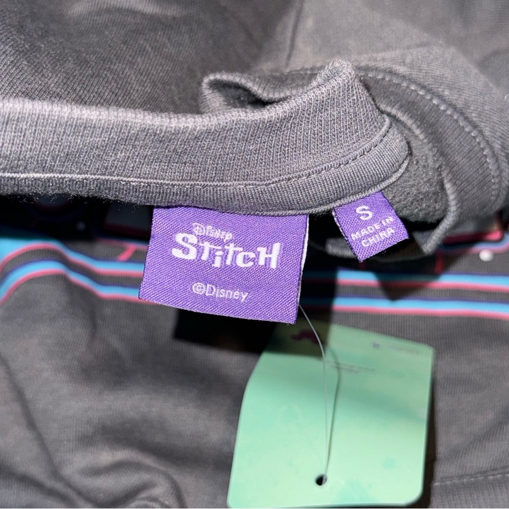 2 Stitch Crewneck - Both Smalls - Picture 5 of 7